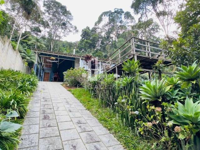Casa / Sobrado em Condomínio para Venda em Teresópolis/RJ Prata 3 Quartos