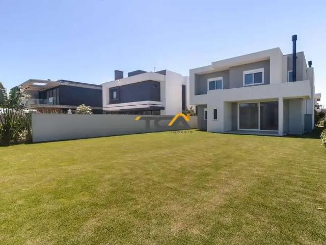 Casa / Sobrado em Condomínio para Venda em Torres/RS Centro 4 Quartos