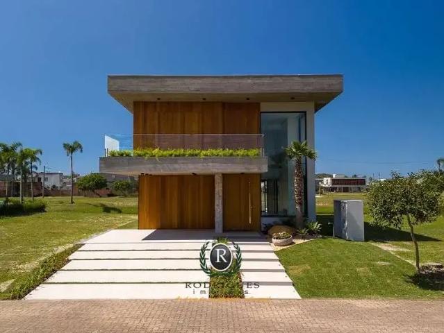 Casa / Sobrado em Condomínio para Venda em Torres/RS Praia da Cal 4 Quartos