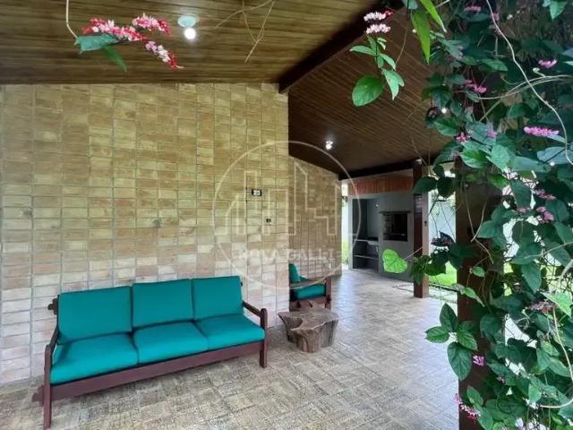 Casa / Sobrado em Condomínio para Venda em Ubatuba/SP Lázaro 4 Quartos