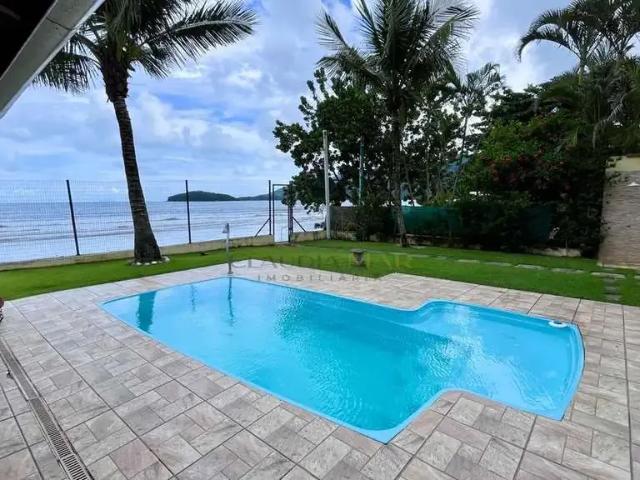 Casa / Sobrado em Condomínio para Venda em Ubatuba/SP Sapé 6 Quartos