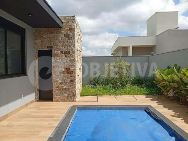 Casa / Sobrado em Condomínio para Venda em Uberlândia/MG Varanda Sul 3 Quartos