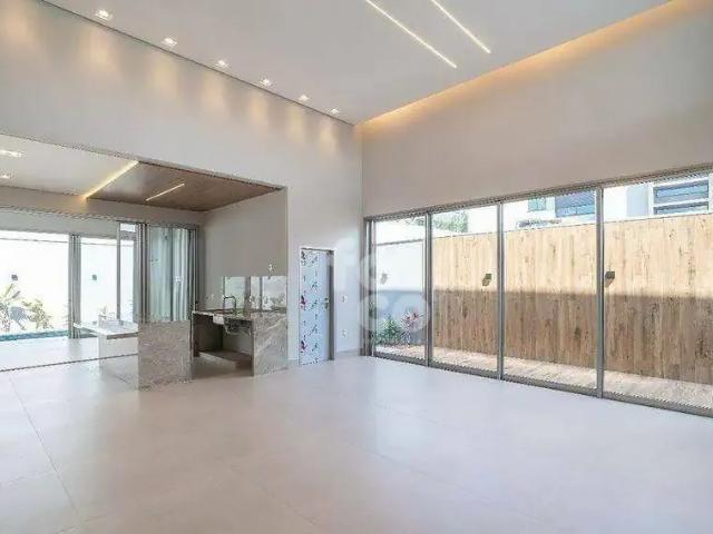 Casa / Sobrado em Condomínio para Venda em Uberlândia/MG Alphaville 3 Quartos