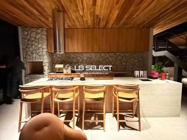 Casa / Sobrado em Condomínio para Venda em Uberlândia/MG Área Rural de Uberlândia 4 Quartos