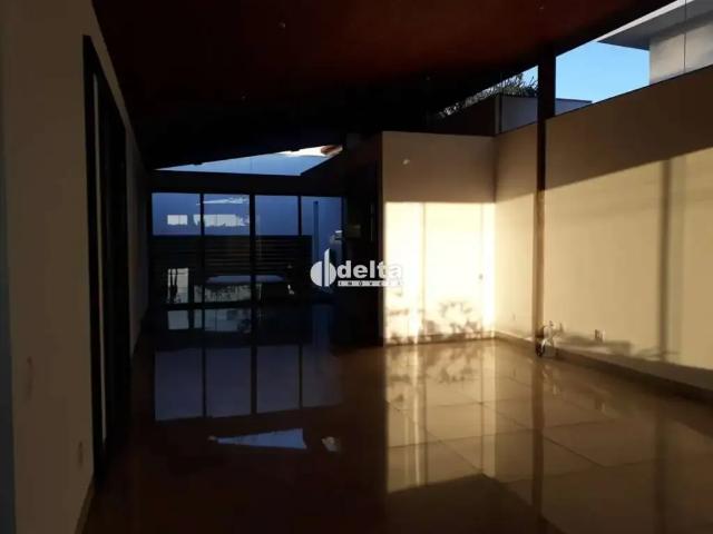 Casa / Sobrado em Condomínio para Venda em Uberlândia/MG Bosque dos Buritis 4 Quartos
