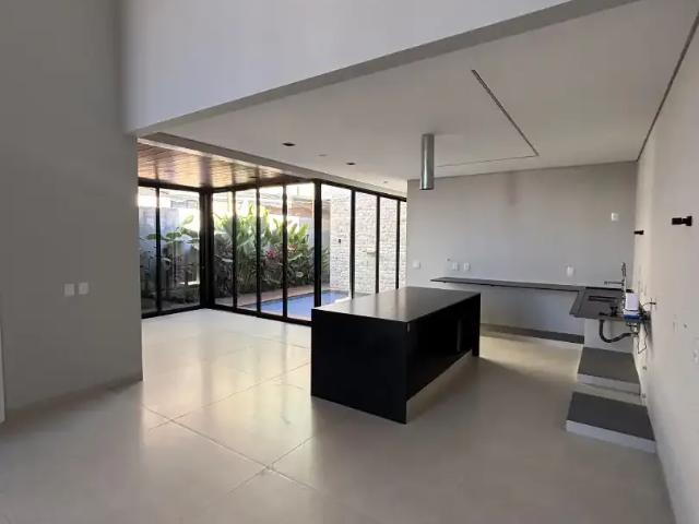 Casa / Sobrado em Condomínio para Venda em Uberlândia/MG Gávea 3 Quartos