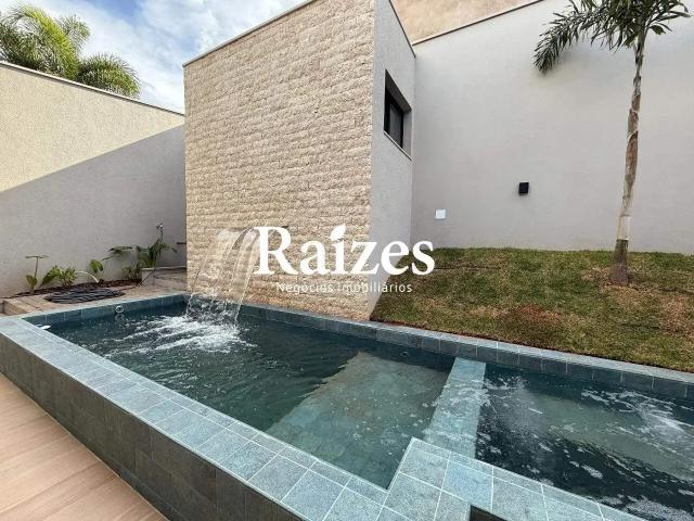 Casa / Sobrado em Condomínio para Venda em Uberlândia/MG Granja Marileusa 4 Quartos