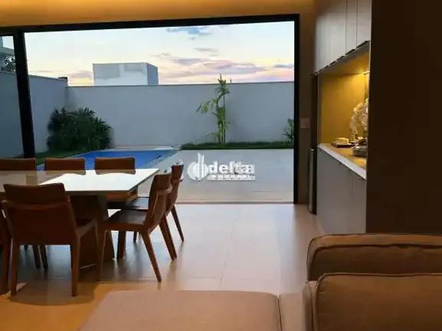 Casa / Sobrado em Condomínio para Venda em Uberlândia/MG Jardim Botânico 4 Quartos