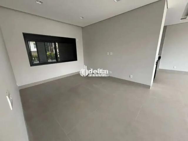 Casa / Sobrado em Condomínio para Venda em Uberlândia/MG Jardim Botânico 4 Quartos