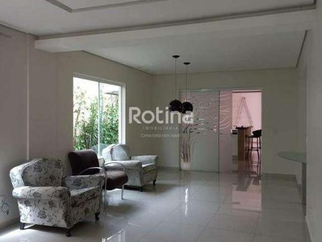 Casa / Sobrado em Condomínio para Venda em Uberlândia/MG Vigilato Pereira 4 Quartos