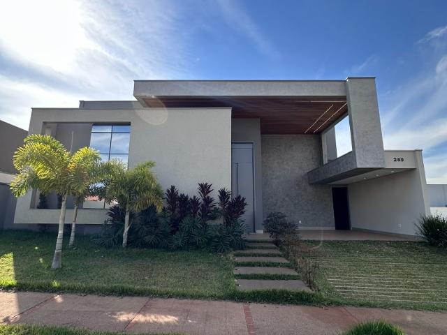 Casa / Sobrado em Condomínio para Venda em Uberlândia/MG Laranjeiras 3 Quartos