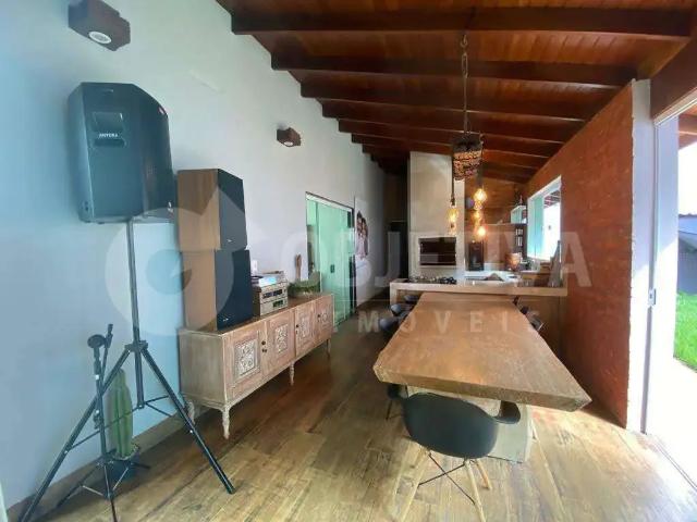 Casa / Sobrado em Condomínio para Venda em Uberlândia/MG Minas Gerais 3 Quartos