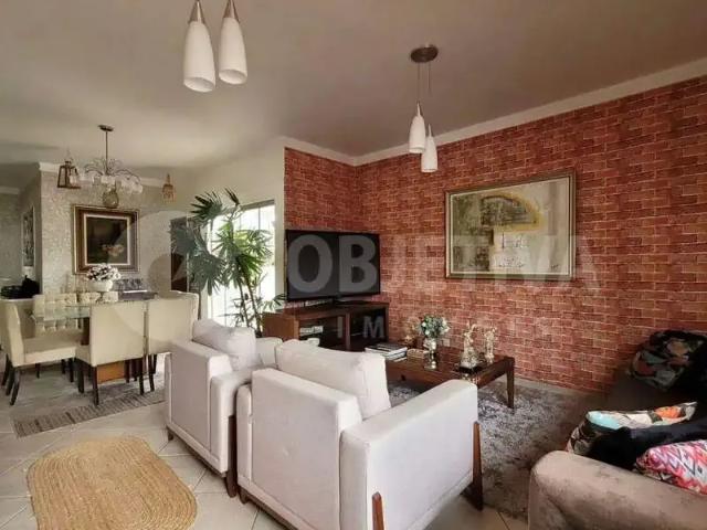 Casa / Sobrado em Condomínio para Venda em Uberlândia/MG Royal Park 3 Quartos