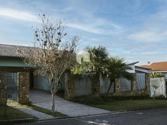 Casa / Sobrado em Condomínio para Venda em Valinhos/SP Colinas dos Álamos 4 Quartos