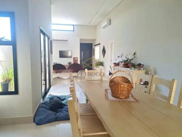 Casa / Sobrado em Condomínio para Venda em Valinhos/SP Chácaras Alpina 3 Quartos