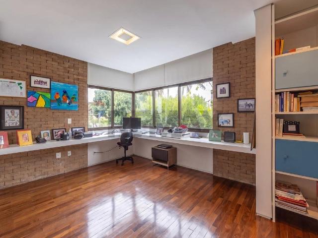 Casa / Sobrado em Condomínio para Venda em Valinhos/SP Dois Córregos 4 Quartos