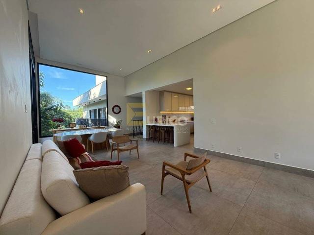Casa / Sobrado em Condomínio para Venda em Valinhos/SP Joapiranga 5 Quartos