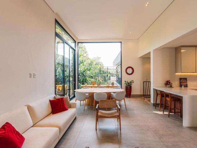 Casa / Sobrado em Condomínio para Venda em Valinhos/SP Joapiranga 5 Quartos