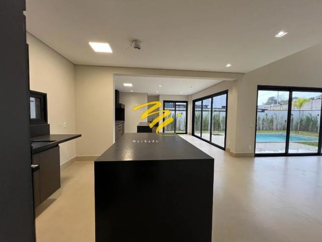 Casa / Sobrado em Condomínio para Venda em Valinhos/SP Joapiranga 3 Quartos