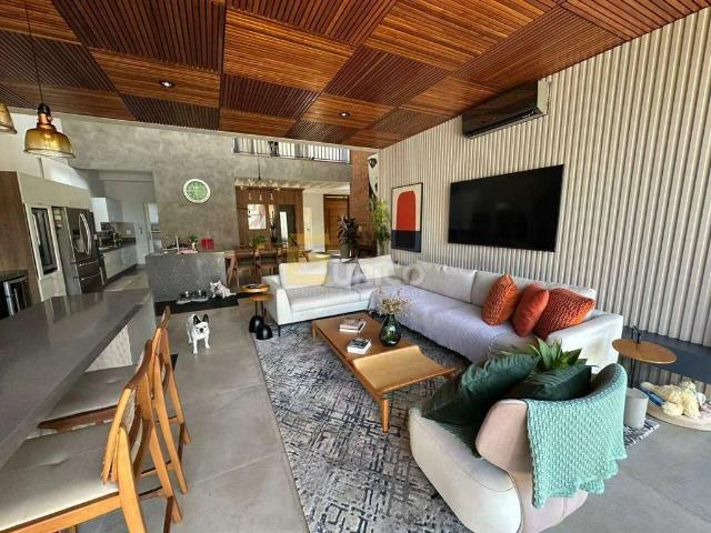 Casa / Sobrado em Condomínio para Venda em Valinhos/SP Joapiranga 3 Quartos