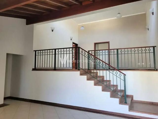 Casa / Sobrado em Condomínio para Venda em Valinhos/SP Jardim das Palmeiras 4 Quartos