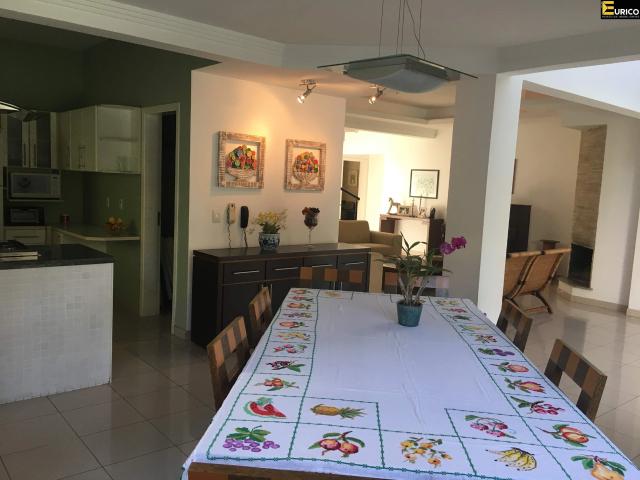 Casa / Sobrado em Condomínio para Venda em Valinhos/SP Jardim Paiquerê 4 Quartos