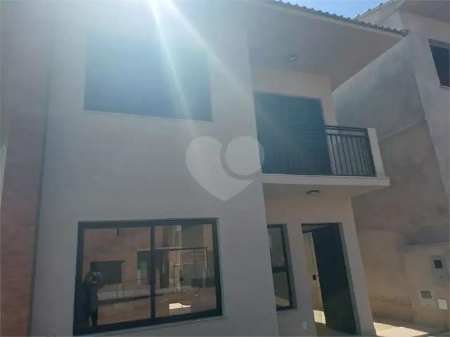Casa / Sobrado em Condomínio para Venda em Valinhos/SP Jardim Santa Helena 3 Quartos