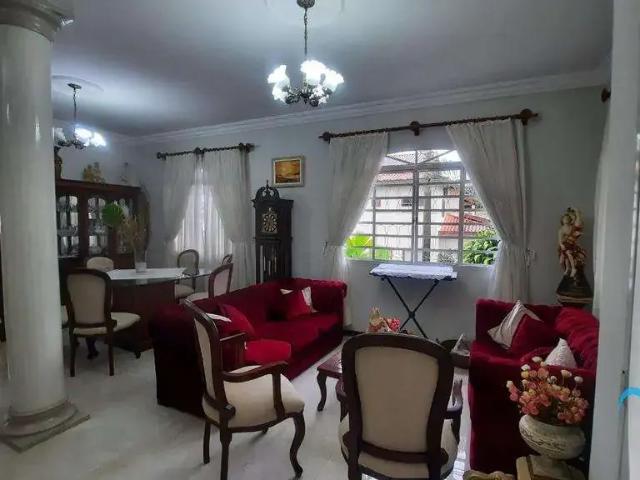 Casa / Sobrado em Condomínio para Venda em Valinhos/SP Santa Cruz 4 Quartos