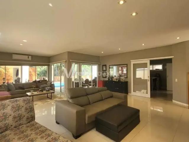 Casa / Sobrado em Condomínio para Venda em Valinhos/SP Parque Nova Suíça 4 Quartos