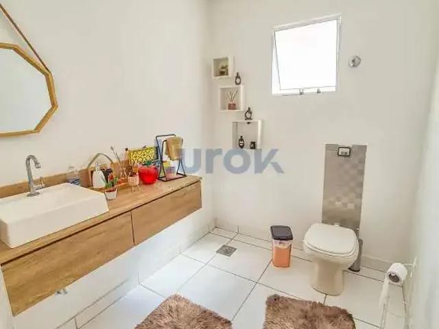 Casa / Sobrado em Condomínio para Venda em Valinhos/SP Parque dos Cocais 3 Quartos