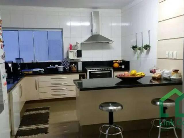 Casa / Sobrado em Condomínio para Venda em Valinhos/SP Parque Lausanne 5 Quartos