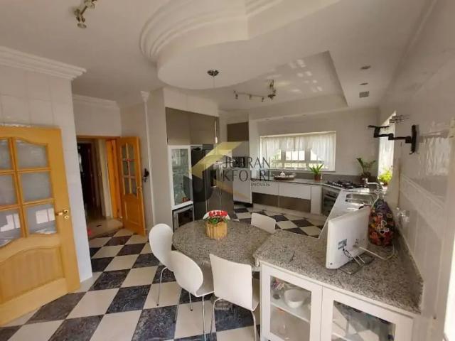 Casa / Sobrado em Condomínio para Venda em Valinhos/SP Pinheiro 5 Quartos