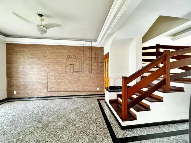 Casa / Sobrado em Condomínio para Venda em Valinhos/SP Roncáglia 3 Quartos
