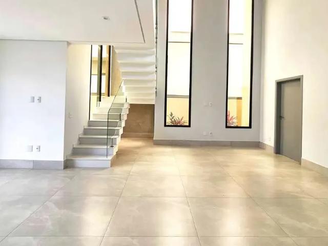 Casa / Sobrado em Condomínio para Venda em Valinhos/SP Roncáglia 3 Quartos
