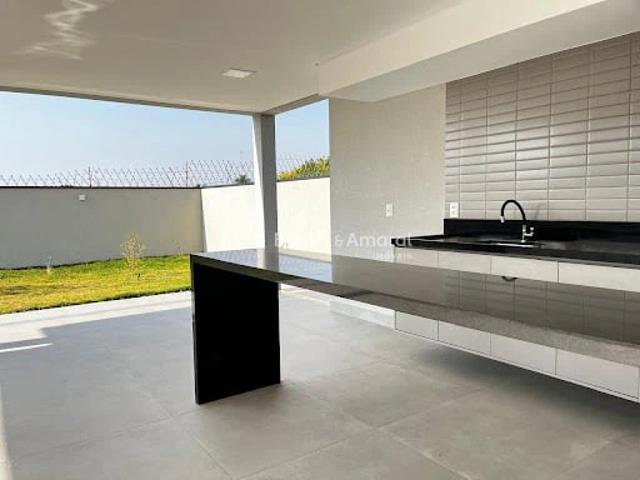 Casa / Sobrado em Condomínio para Venda em Valinhos/SP Roncáglia 3 Quartos