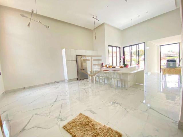 Casa / Sobrado em Condomínio para Venda em Valinhos/SP Residencial Vivenda das Pitangueiras 4 Quartos