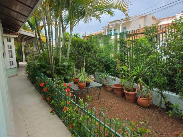 Casa / Sobrado em Condomínio para Venda em Valinhos/SP Vila Capuava 3 Quartos