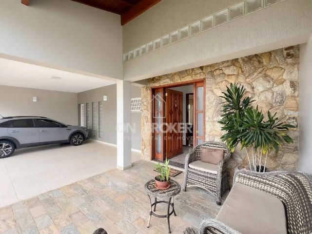 Casa / Sobrado em Condomínio para Venda em Valinhos/SP Vila Embaré 4 Quartos
