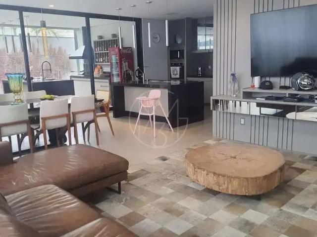 Casa / Sobrado em Condomínio para Venda em Valinhos/SP Vila Sonia 4 Quartos