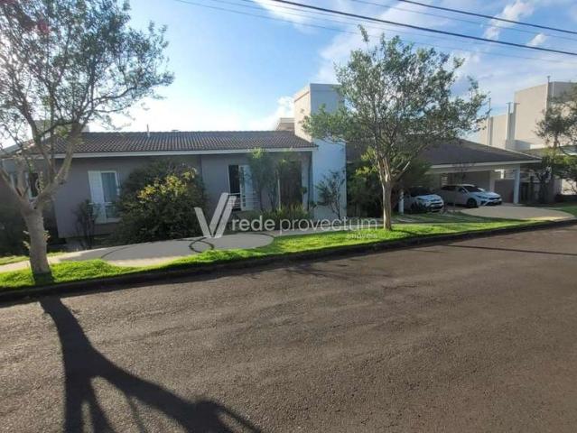 Casa / Sobrado em Condomínio para Venda em Valinhos/SP Village Visconde de Itamaracá 4 Quartos