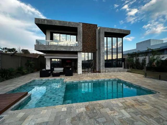 Casa / Sobrado em Condomínio para Venda em Varginha/MG Riviera do Lago 3 Quartos