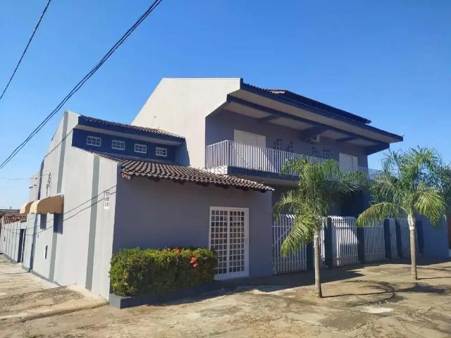 Casa / Sobrado em Condomínio para Venda em Várzea Grande/MT Jardim Glória l 4 Quartos