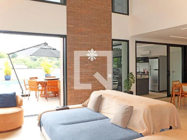 Casa / Sobrado em Condomínio para Venda em Vinhedo/SP Capela 5 Quartos