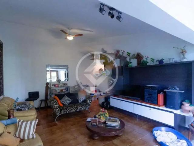 Casa / Sobrado em Condomínio para Venda em Vinhedo/SP Marambaia 3 Quartos