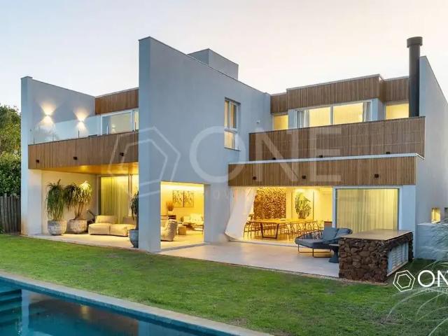 Casa / Sobrado em Condomínio para Venda em Xangri Lá/RS Centro 4 Quartos