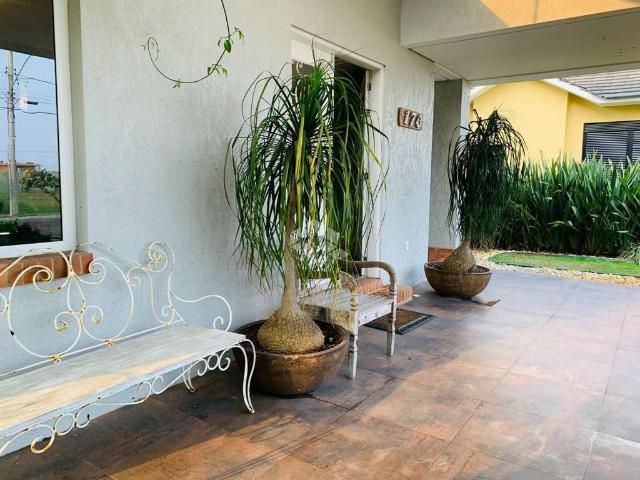 Casa / Sobrado em Condomínio para Venda em Xangri Lá/RS Centro 4 Quartos