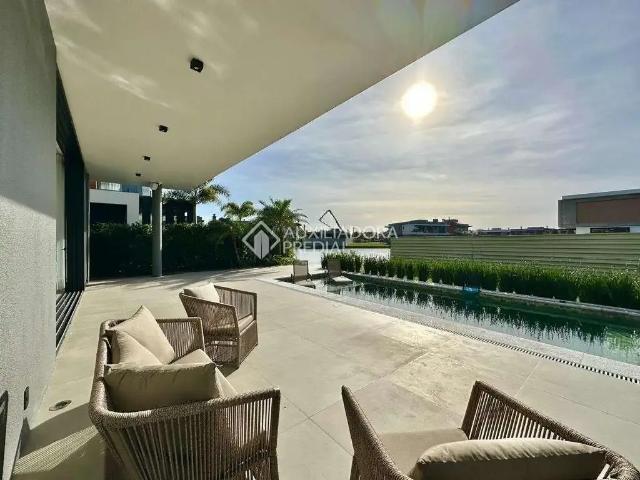 Casa / Sobrado em Condomínio para Venda em Xangri Lá/RS Centro 5 Quartos