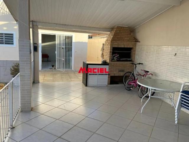Casa Sobrado em São José dos Campos