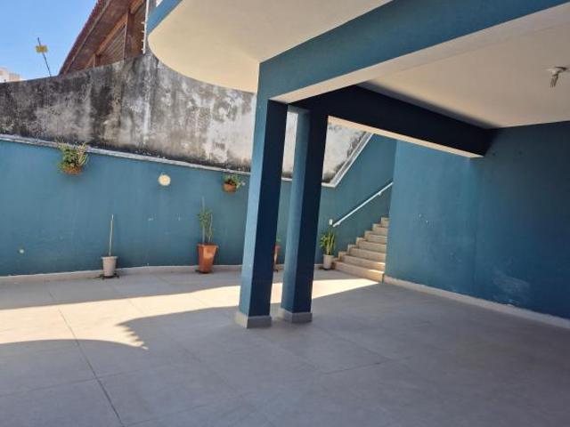 Casa sobrado excelente acabamento