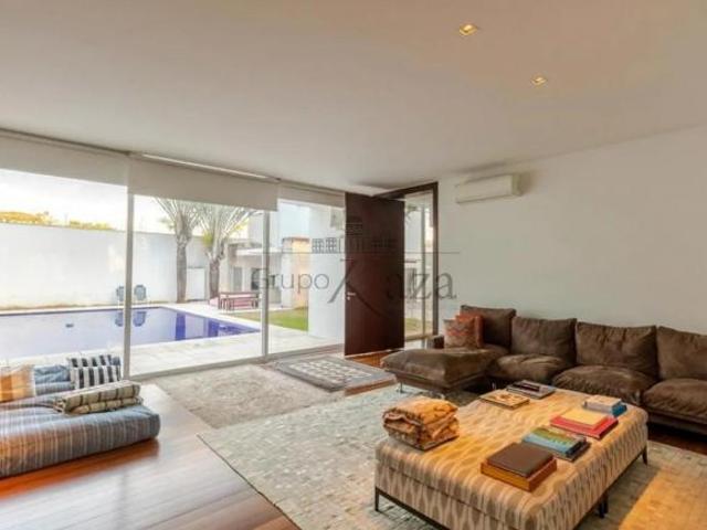 Casa Sobrado Jardim América 3 Dormitórios 1.120m²